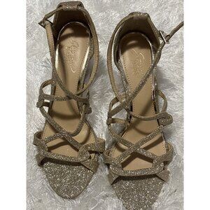 Womens Jewel By Badgley Mischka Gold Glitter Gweny Strappy Heel Sandals Size 7.5